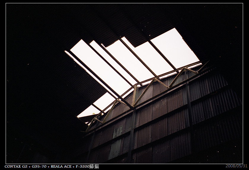 CONTAX_G2+G35-70+REALA_ACE_012_nEO_IMG