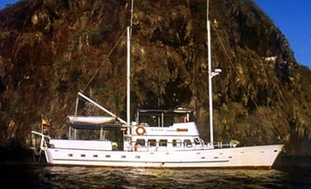 galapagos yachts
