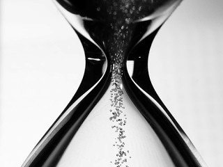 hourglass_cropped