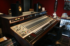 Neotek console, Studio B