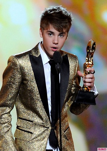 Justin Bieber Billboard Awards 2011