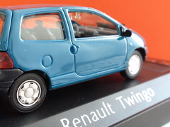 1:43 Twingo diecast model #1