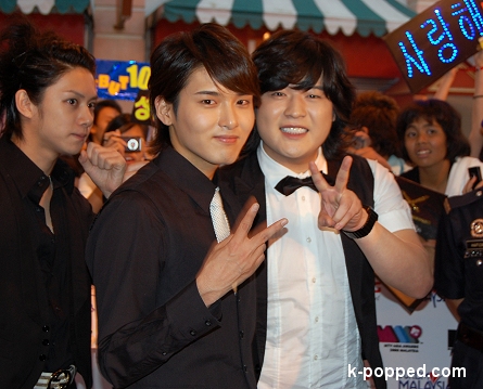 shindong ryeowook super junior red carpet mtv asia awards 2008