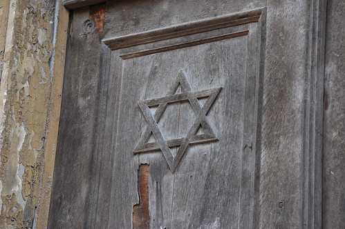P�pa Synagogue, North Side, Door Detail