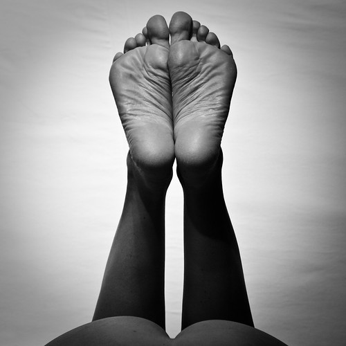 Feet by Håkan Dahlström.