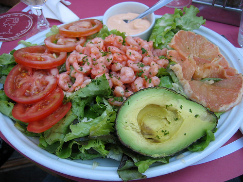 Shrimp salad with avocado and grapefruit