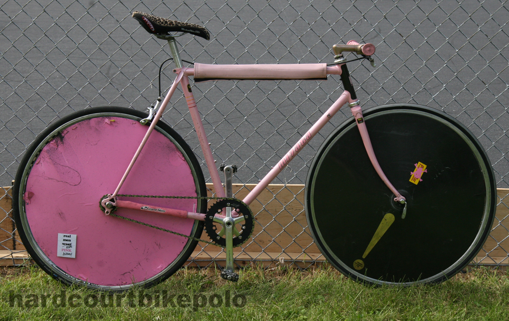 pink polo bike with two wheel covers miyata NSPI 2008 IMG_4413 