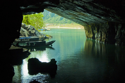 Cửa động Phong Nha - Phong Nha Grotto by lienpv.