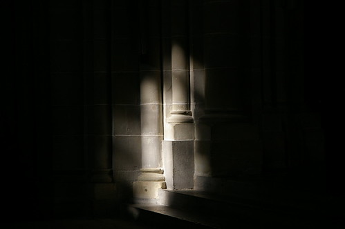 教堂內一景05- 光明與黑暗?