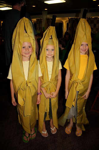 Three bananas!