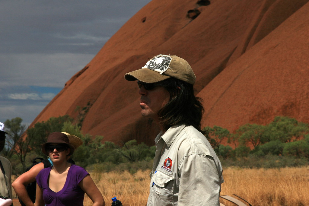 Scott Emu Run Tour guide at Uluru