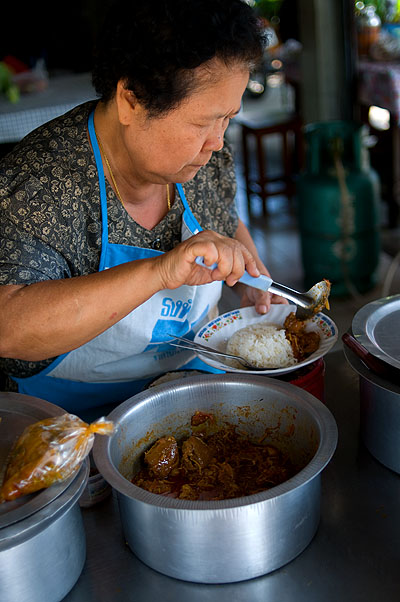 Serving up food at Mae Sri Bua, a Shan restaurant in Mae Hong Son