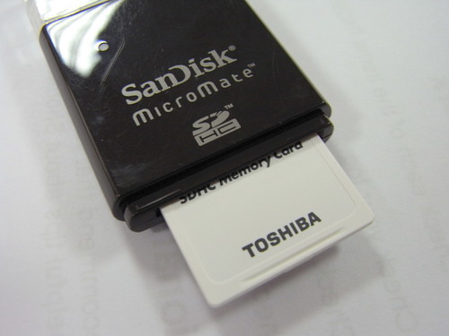 SanDisk MicroMate + Toshiba 4GB 白卡