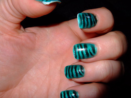  Blue Tiger Nail Art Design
