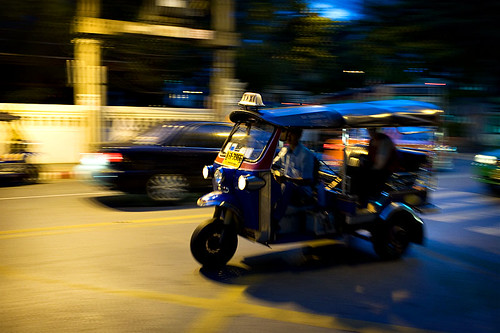 Tuk tuk speeding - Bangkok, Thailand