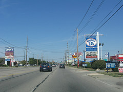 road and power lines in Fairview Heights, IL (by: straightedge217, creative commons license)