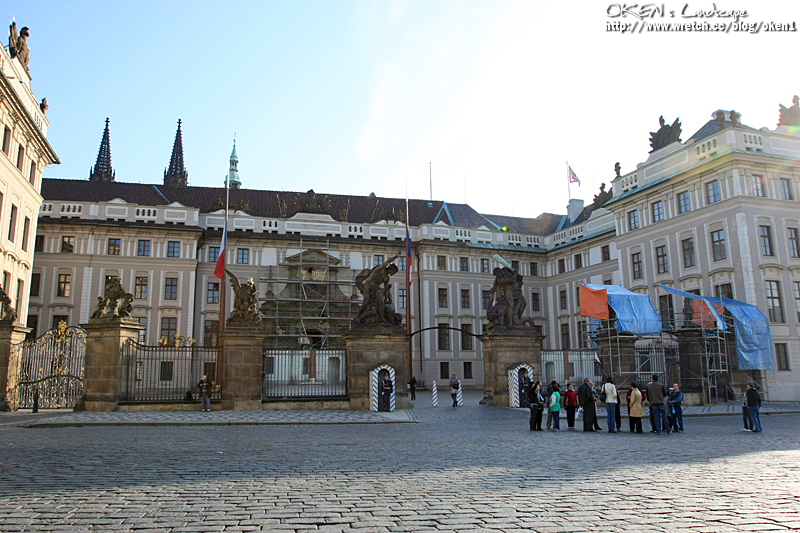 Prague Castle - Entrance