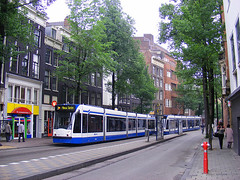 a Blue tram in Amsterdam (by: lant_70, creative commons license)