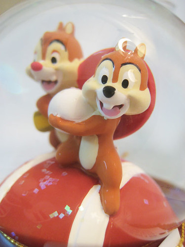 A Commemorative Snow Globe for this year's Beijing Olympics Chip Dale and 