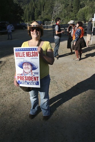 Willie for President? And whos this Paul English?