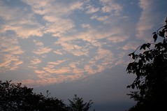 九月の夕暮れの雲