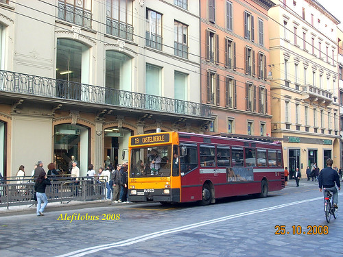 Bologna: Iveco n° 5212 - linea 19