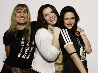 Catherine Hardwicke, Stephanie Myer and Kristen Stewart At Comic Con by withlove.erin.