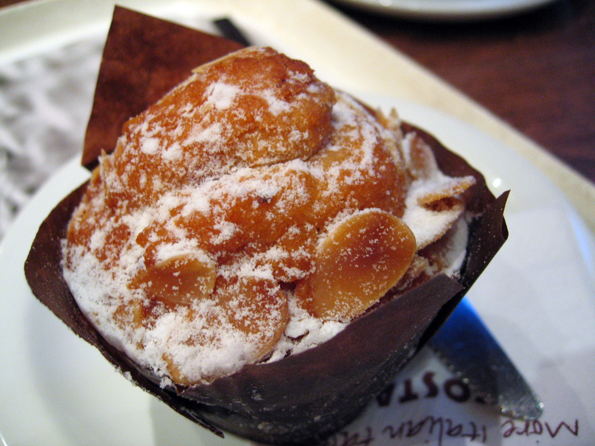 Almond & Cherry Muffin