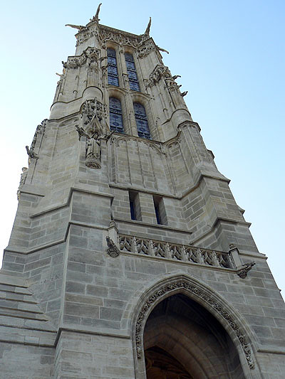 la tour saint Jacques.jpg