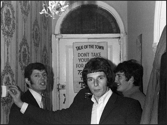 Party in Wolseley Street, 1970 - ws 024a