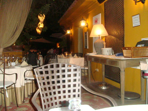 Interior del restaurante en la zona de la terraza