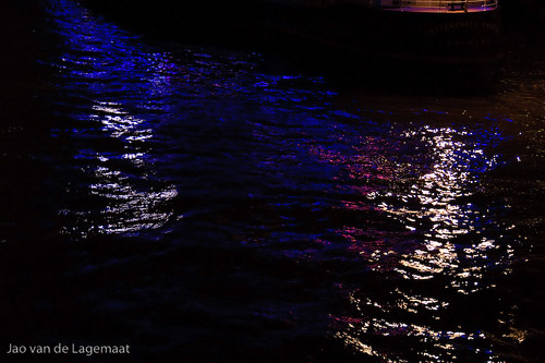 Thames river reflection