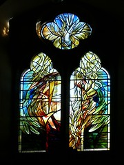 Modern stained glass St Leonard's - Priors Marston