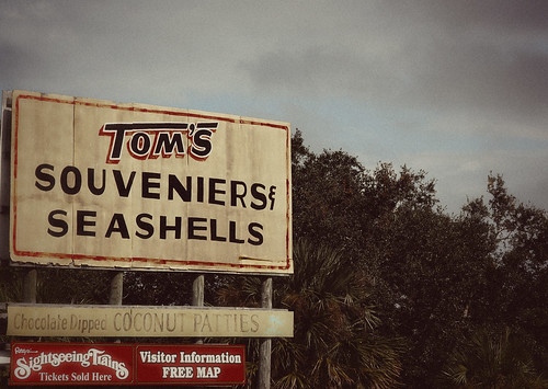Tom's Souveniers & Seashells  