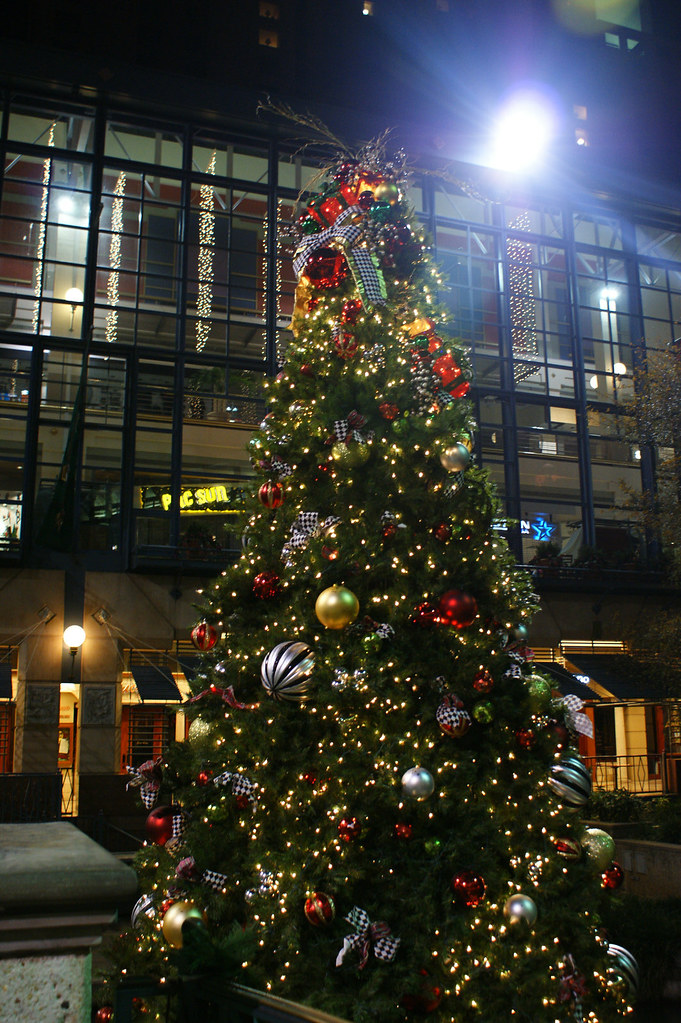 Christmas tree_riverwalk