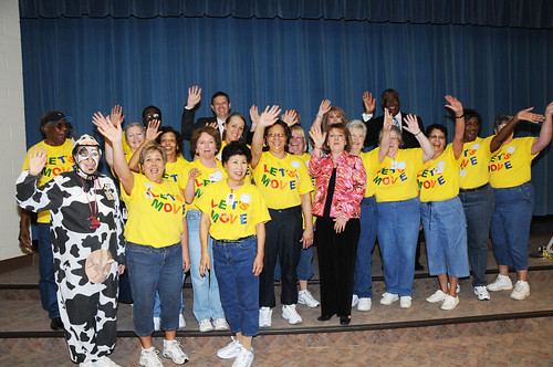 Thomasville Primary School’s Let’s Move and Nutrition Staff and other local, state and national VIPs were on hand to celebrate the school receiving a USDA HealthierUS School Challenge Gold Award in Thomasville, NC, (USDA Photo by Debbie Haston-Hilger) 