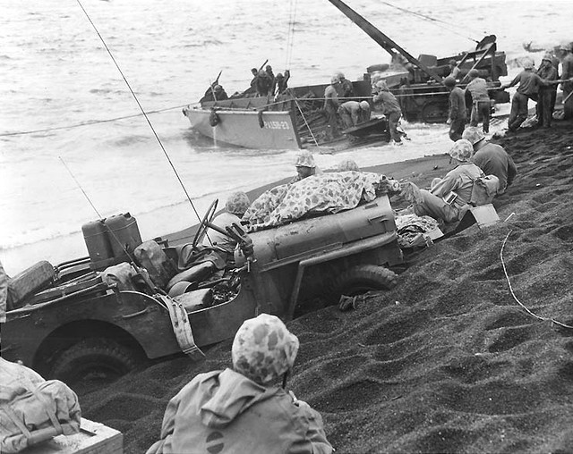 history beach museum jeep jeeps photos library military navy images archives historical marines 1945 iwojima iwo jima fifthmarinedivision