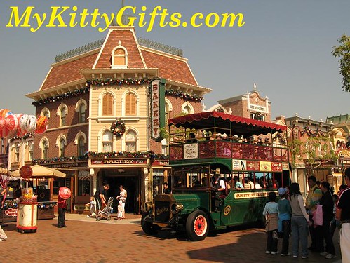 Hello Kitty's View of Tour Bus at Main Street, Hong Kong Disneyland