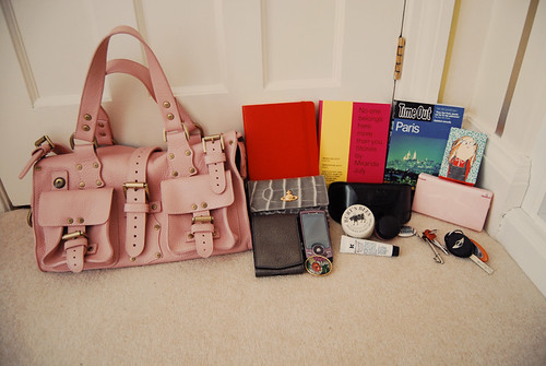 handbag contents