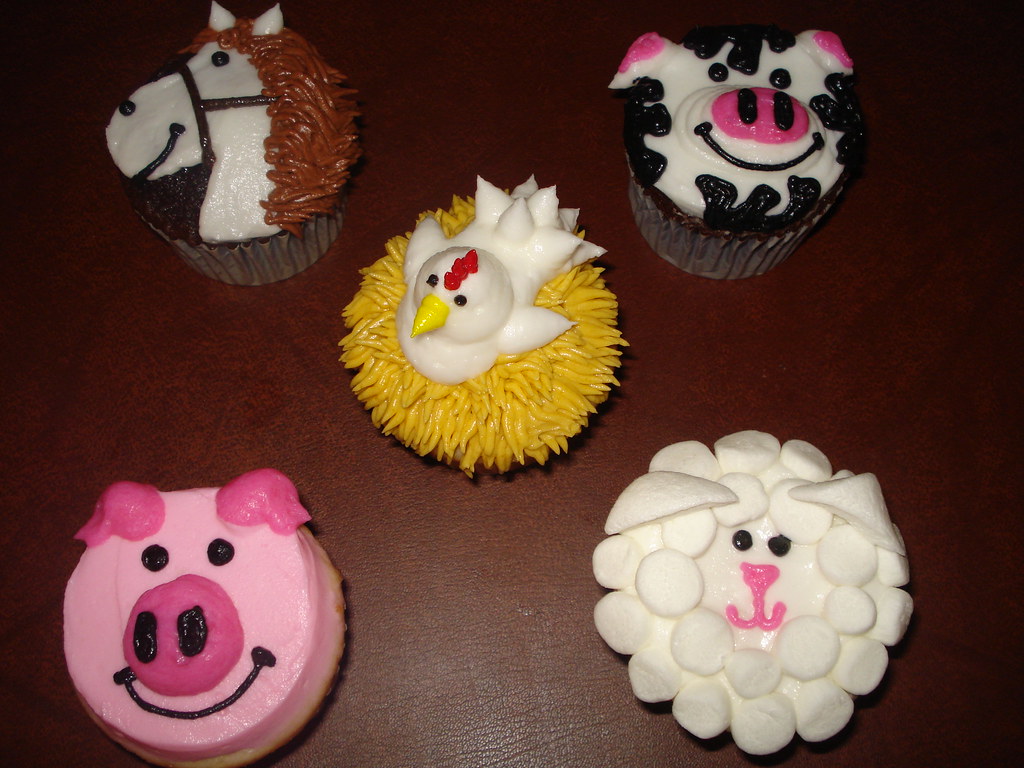 Animal cupcakes from Beaucoup Cupcakes