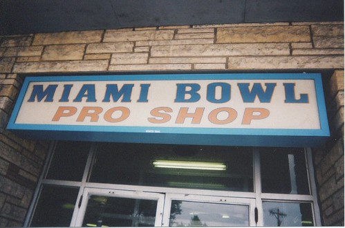 Marzano's Miami Bowl on South Archer Avenue. Chicago Illinois. September 2004. by Eddie from Chicago