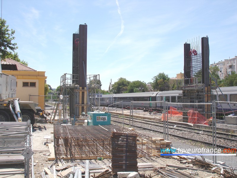 Importants travaux de construction d'une passerelle et d'un ascenseur en gare d'Aix-en-Provence