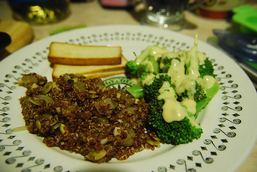 Red quinoa pilaf, broccoli with smoked cheddar sauce, seared smoked tofu