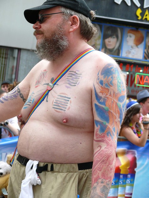  then I noticed his chest tattoo was inspired by "The Fifth Element".