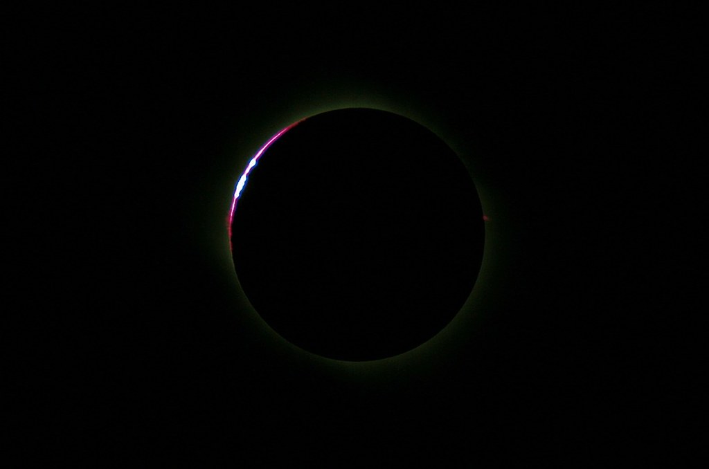 perlas de Baily eclipse total de sol 01/08/2008