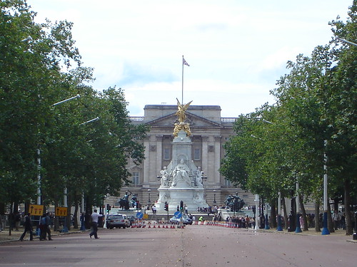 Clarence House, Green Park, St. James Park, and Royal Mews 0808 012