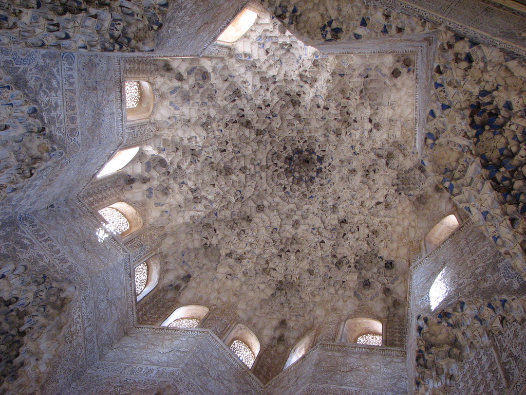 A ceiling at La Alhambra