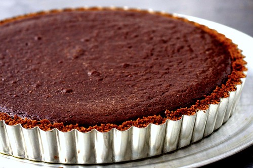 chocolate tart with gingersnap crust
