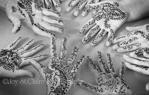 .henna hands.