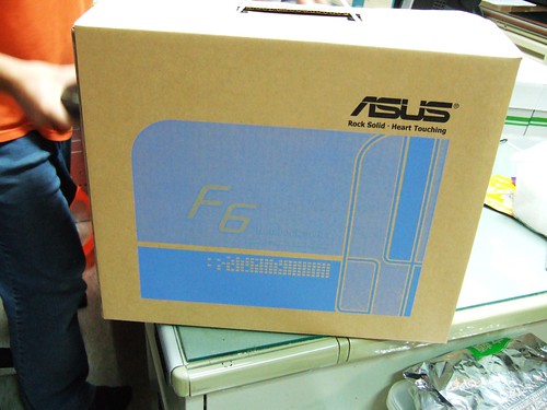 ASUS F6V 內箱